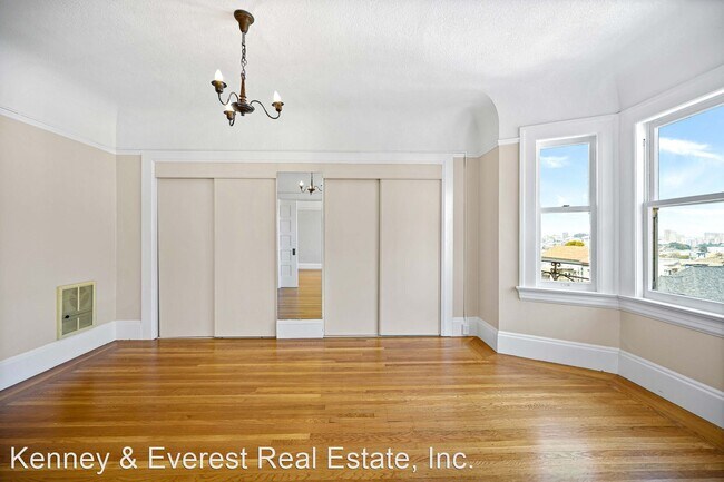 Foto del edificio - 2 br, 1 bath House - 61 Central #7