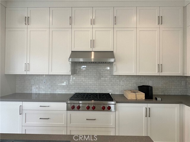 Building Photo - 186 Plum Lily