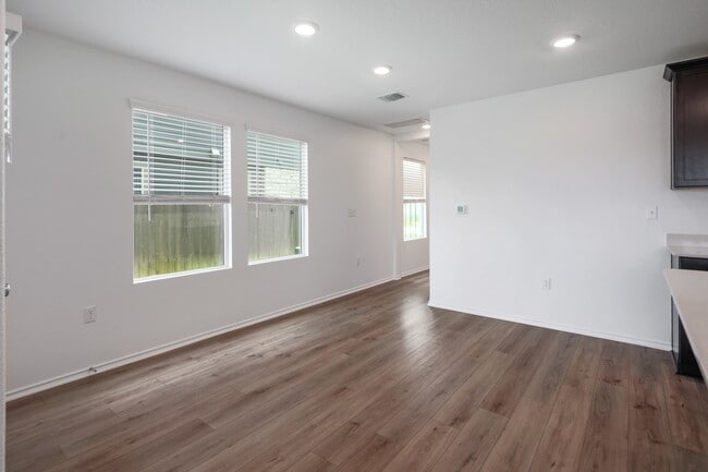Building Photo - 7212 Sparkling Light Dr