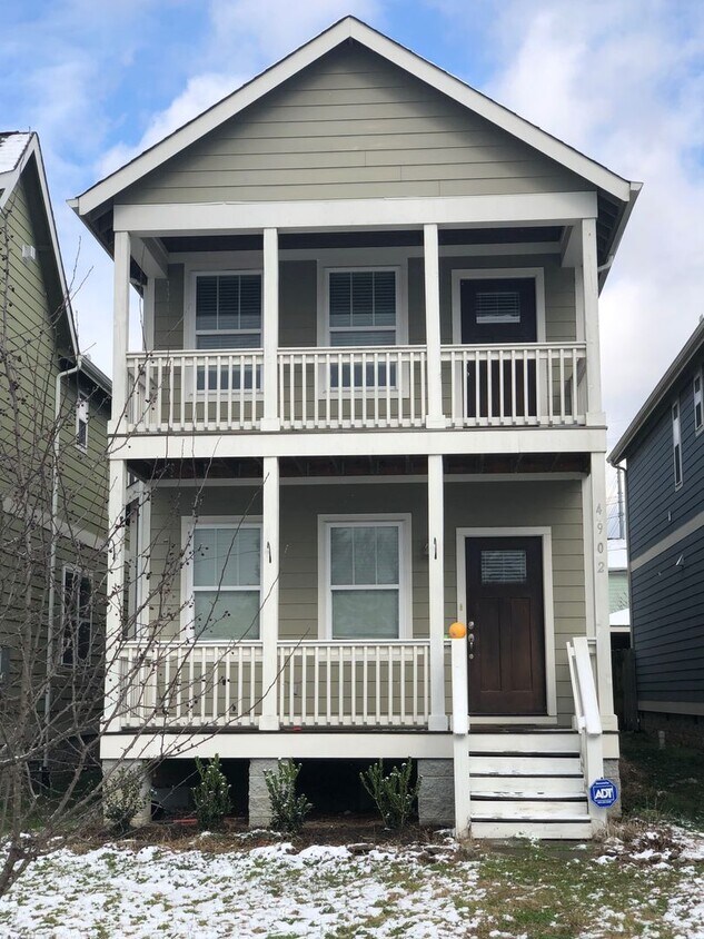Foto principal - Stunning home in Historic West Town!