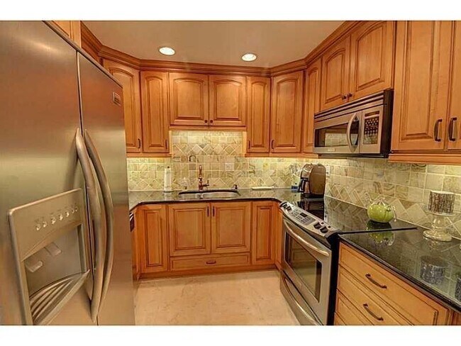 Building Photo - 6371 La Costa Dr
