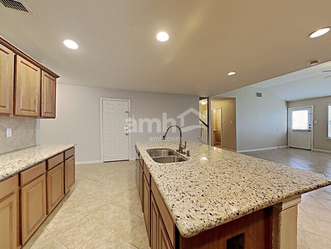 Building Photo - 10615 Bayhill Den