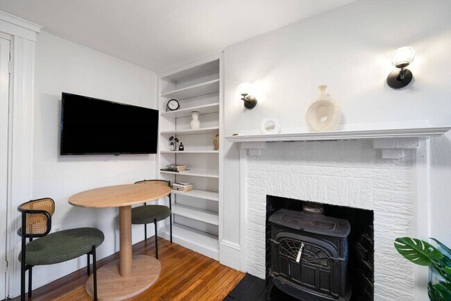 Foto del edificio - 102 Revere St