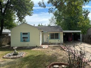 Building Photo - 2735 Parkridge St