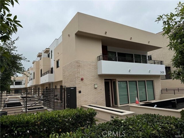 Building Photo - 2428 E Del Mar Blvd
