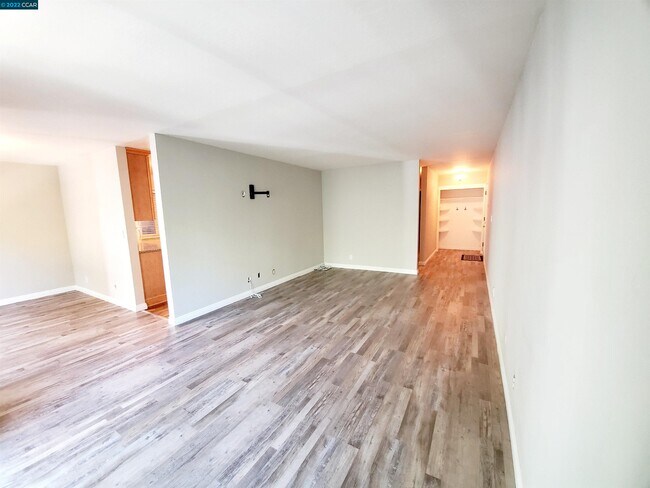 Building Photo - 407 Orange St
