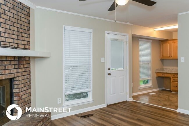 Building Photo - 720 Twin Ridge Dr