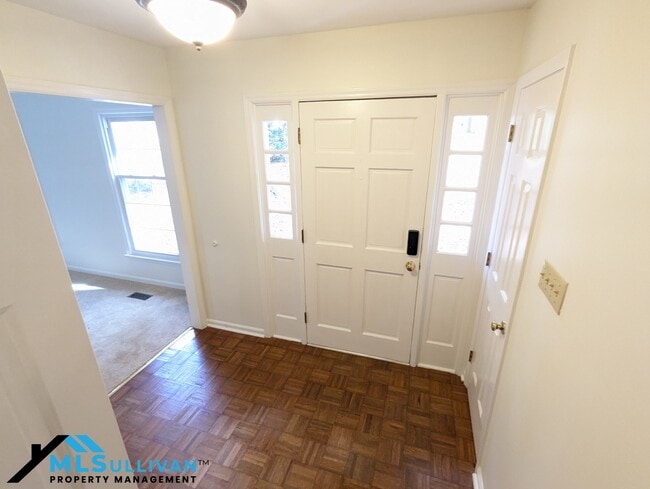 Building Photo - 5313 Falkirk Dr