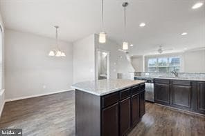 Building Photo - 105 Poinsettia Wy