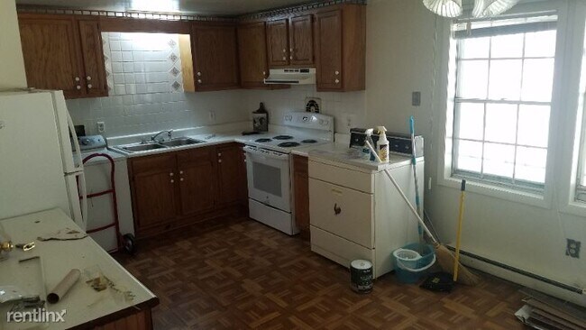 Building Photo - 3 br, 1 bath House - 2416 Wood St