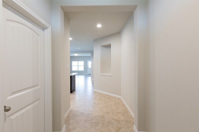 Foto del edificio - 29311 Dunns Creek Ct
