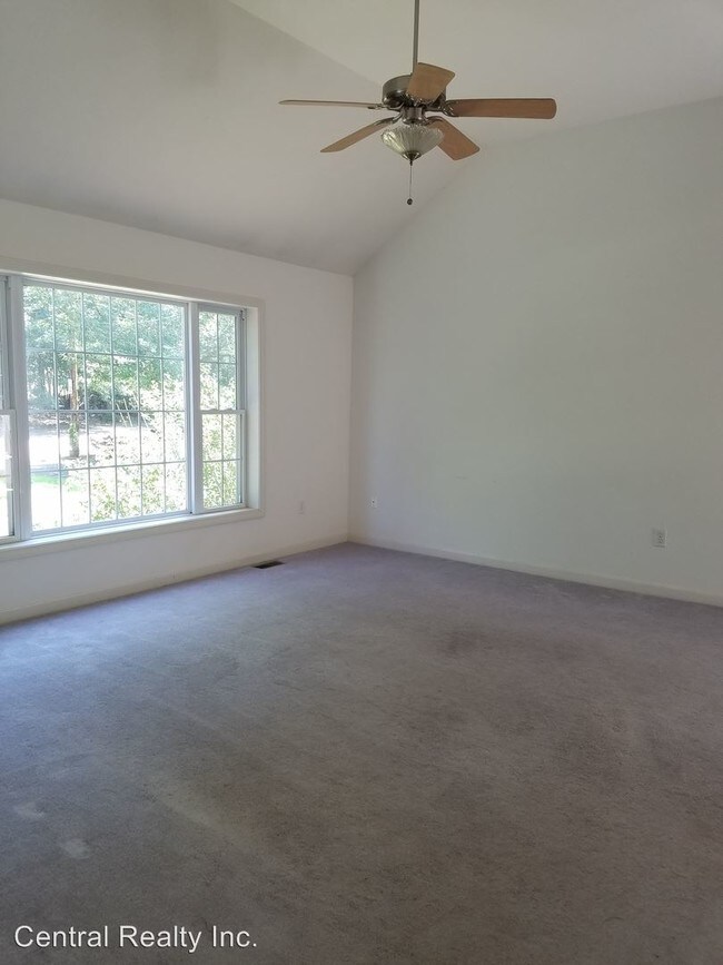 Building Photo - 3 br, 3 bath House - 33 Conant Road