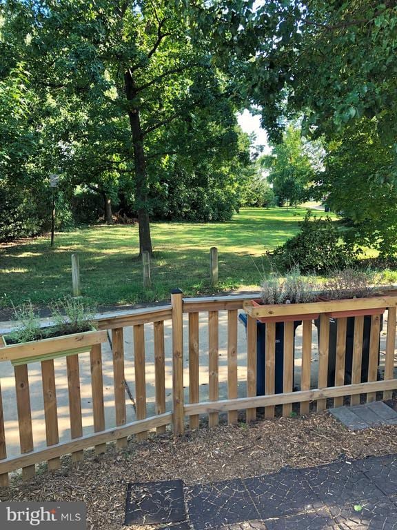 Foto del edificio - 531 E Bellefonte Ave