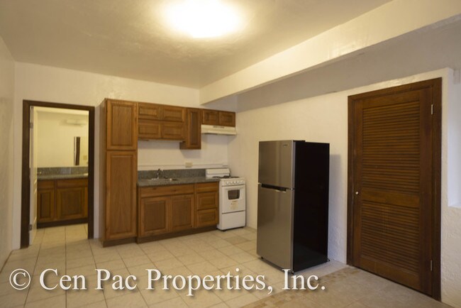 Building Photo - 99-1130-1130 Halawa Heights Rd