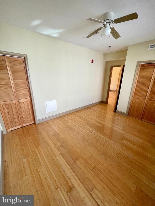 Foto del edificio - 2335 Ellsworth St