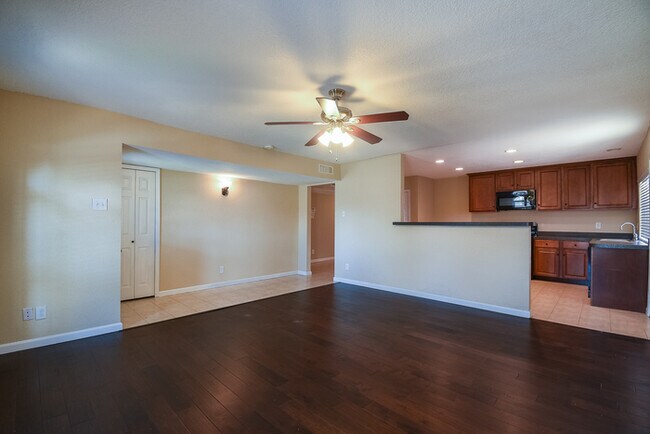 Building Photo - 2027 Rose Hill Rd, Carrollton, TX 75007