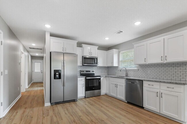 Foto del edificio - 3 bed 2 bath NEW CONSTRUCTION for RENT!