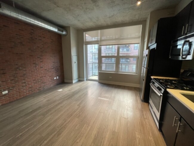 Photo - 883 S Clark St Apartment