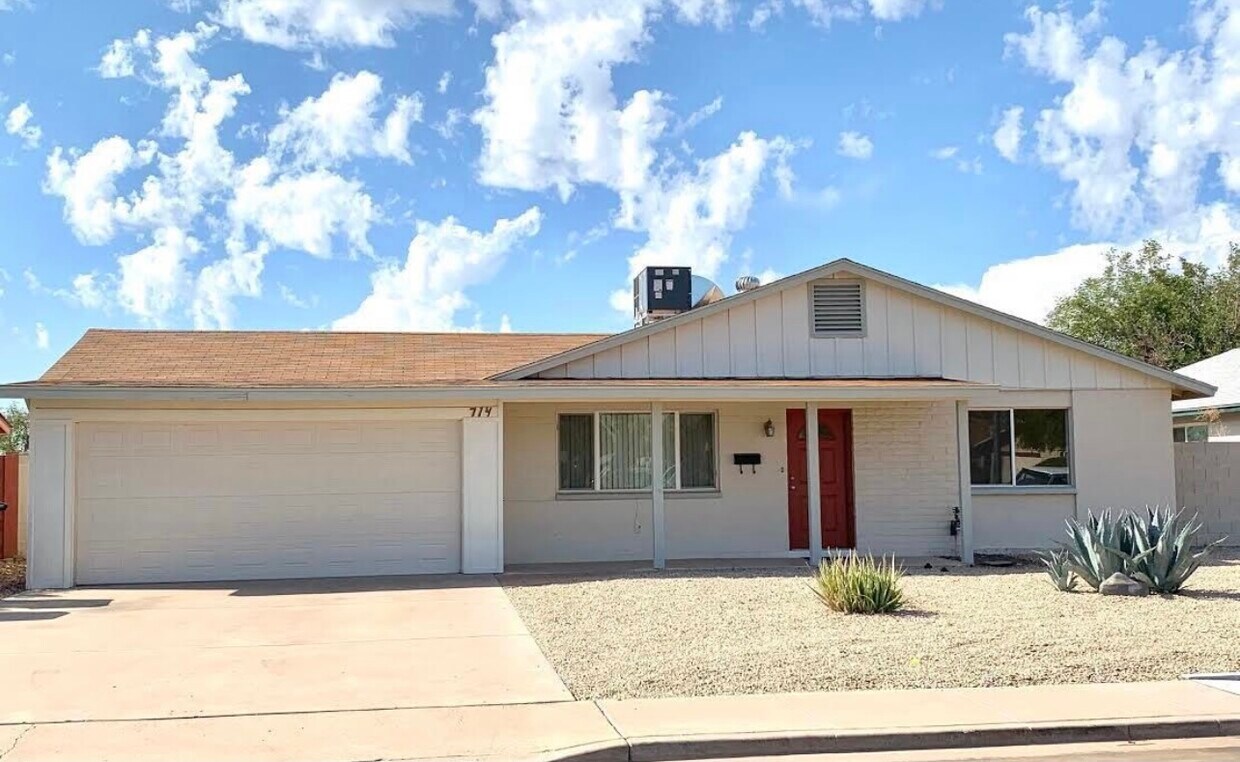 Primary Photo - 714 S San Jose