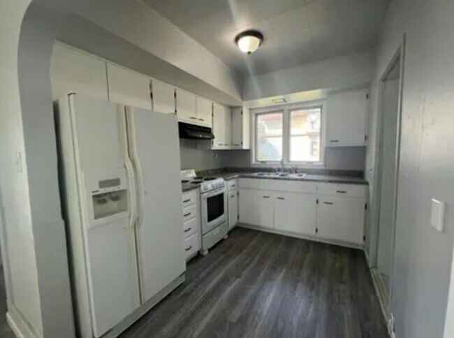 Foto del edificio - 407 Main Ave