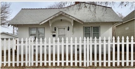 Building Photo - 244 N Vine St