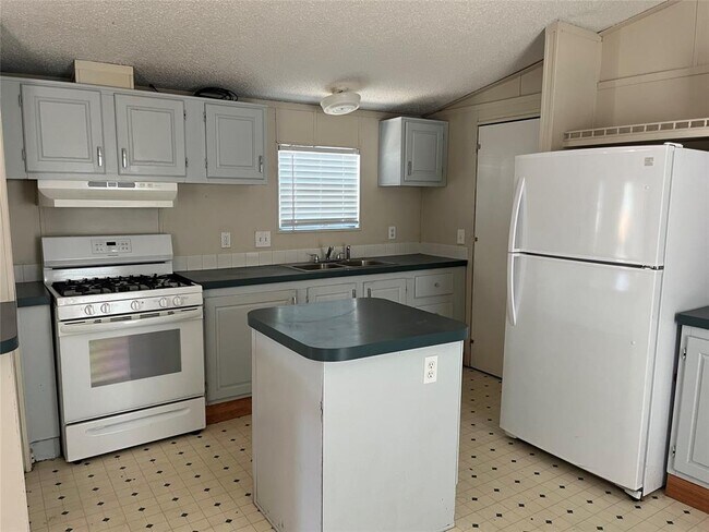 Foto del edificio - 4950 Brinkman St