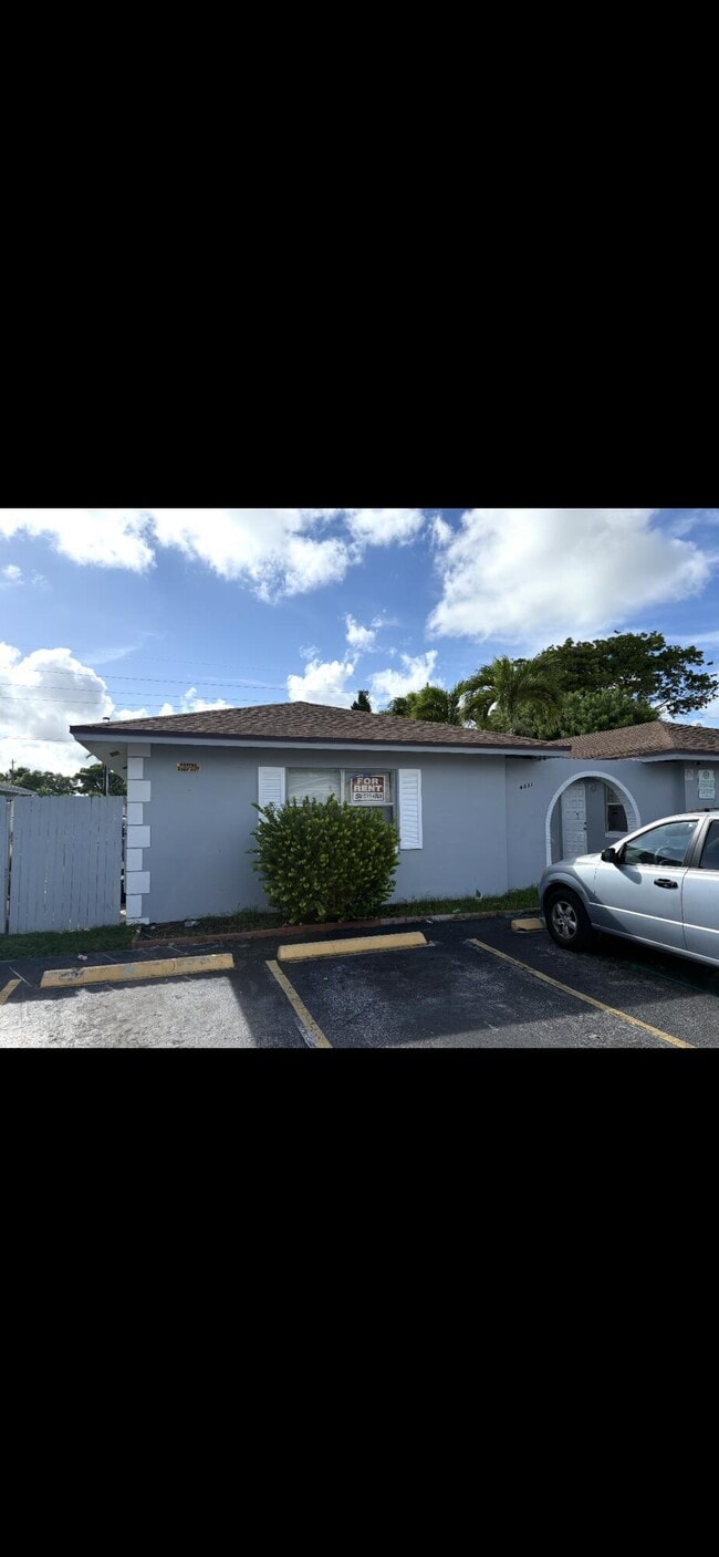 Building Photo - 4031 NW 30th Terrace
