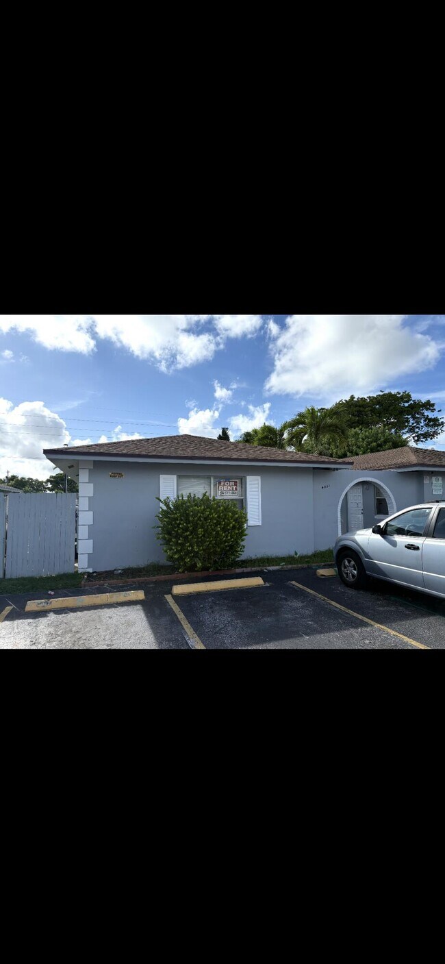 Foto del edificio - 4031 NW 30th Terrace