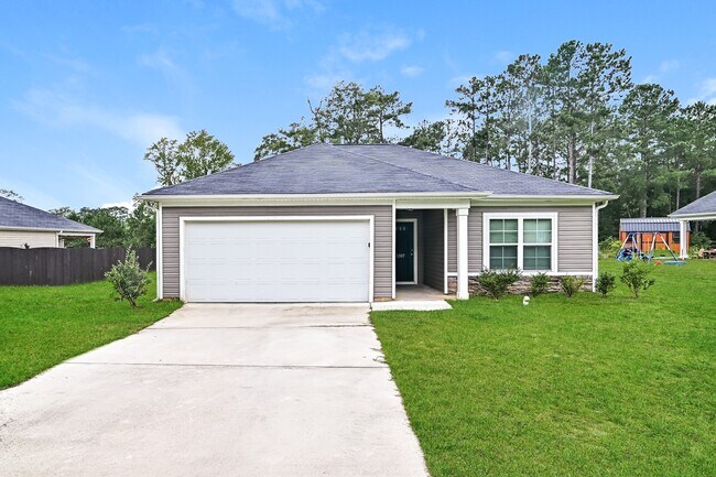 Building Photo - 1307 Lakeshore Dr