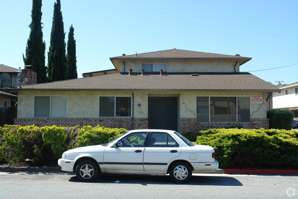 Building Photo - 523 Kiely Blvd