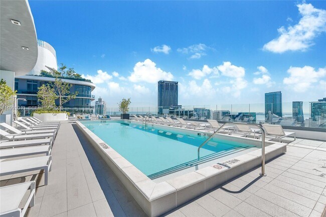 Foto del edificio - 55 SW 9th St