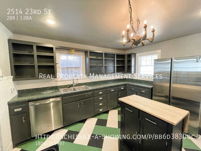 Building Photo - Updated 2/1 Close to Tech and Medical Dist...