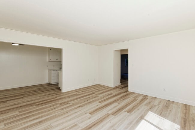 Building Photo - 184 Callan Avenue