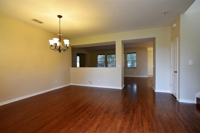 Building Photo - Apopka 4br 3ba + BONUS ROOM + FLEX SPACE, ...