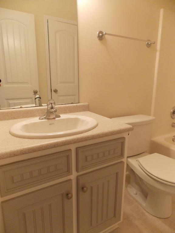 Foto del edificio - 305 Sterling Ct