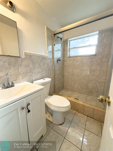 Foto del edificio - 1717 NW 8th Pl
