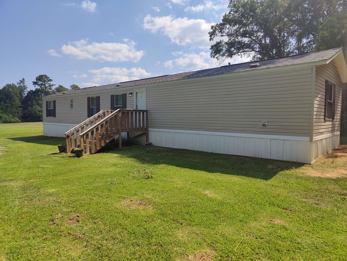 Primary Photo - 112 Louise Dr