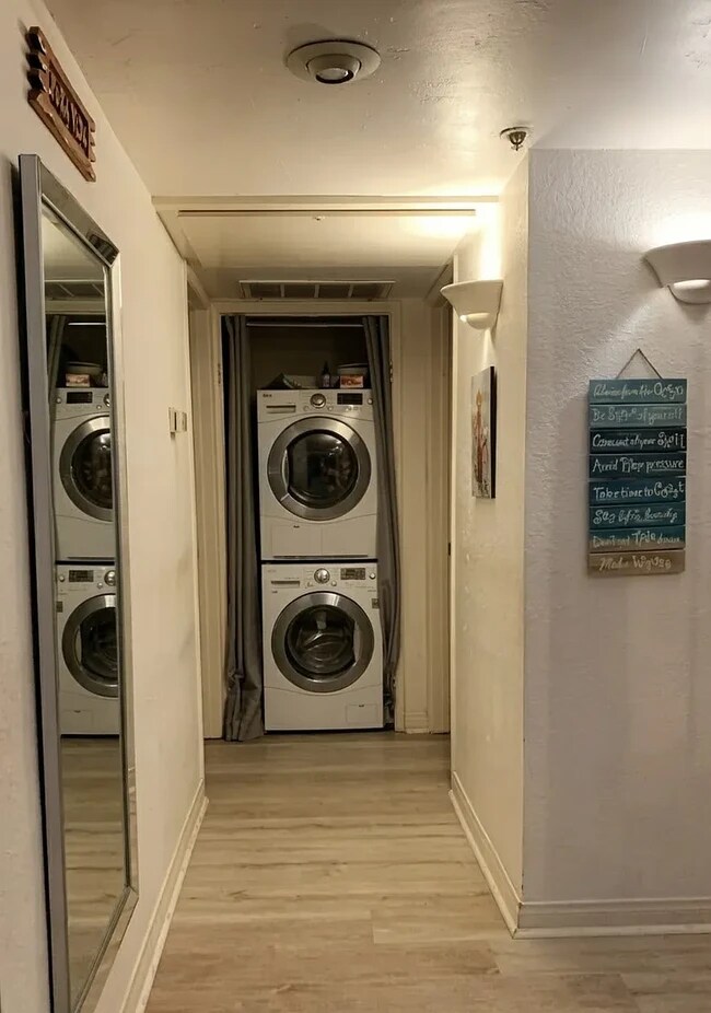 Foto del edificio - 5745 Friars Rd