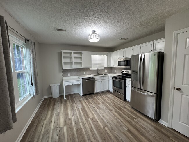 Building Photo - 102 Brandywine Dr