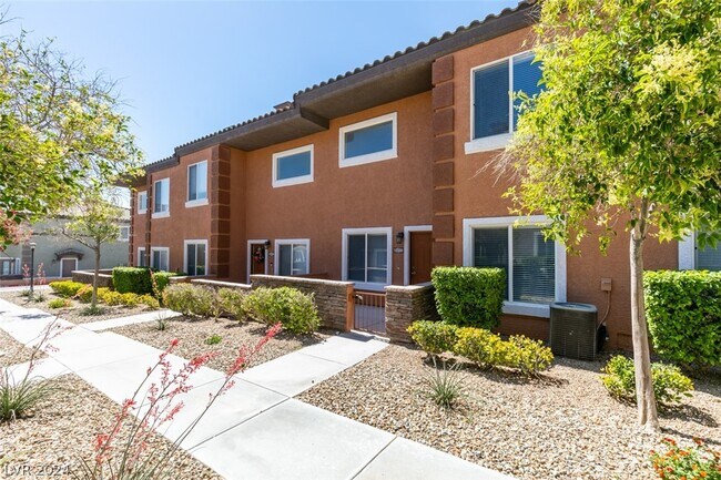Foto del edificio - 10560 Midnight Gleam Ave