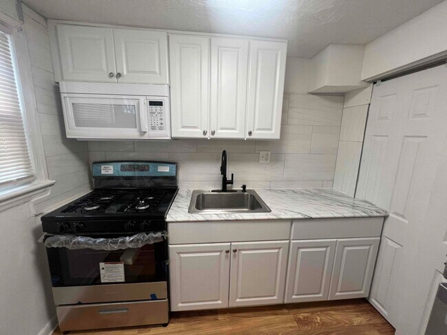 Foto del edificio - 2553 Colebrooke Dr