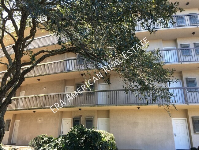 Foto del edificio - Waterfront Studio Condo!