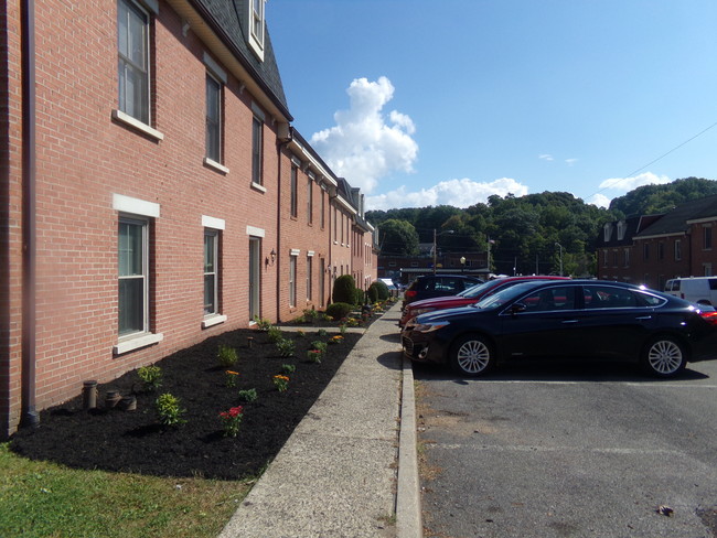 5 Hudson Valley Landing Unit 7, Kingston, NY 12401 ...