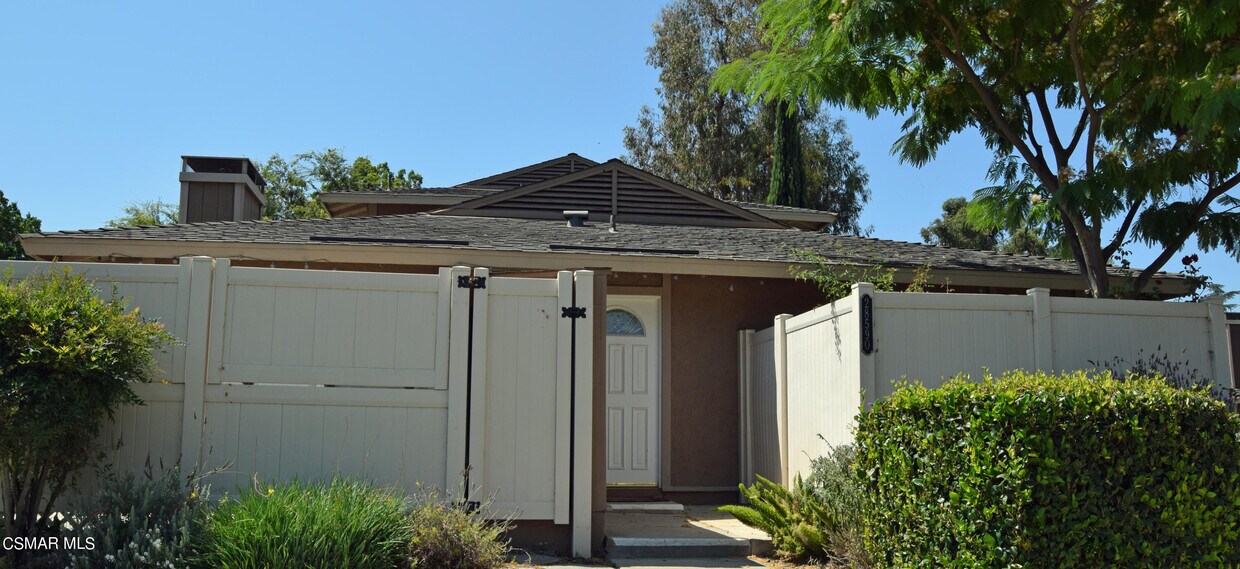 28590 Conejo View Dr, Agoura Hills, CA 91301 Condo for Rent in Agoura