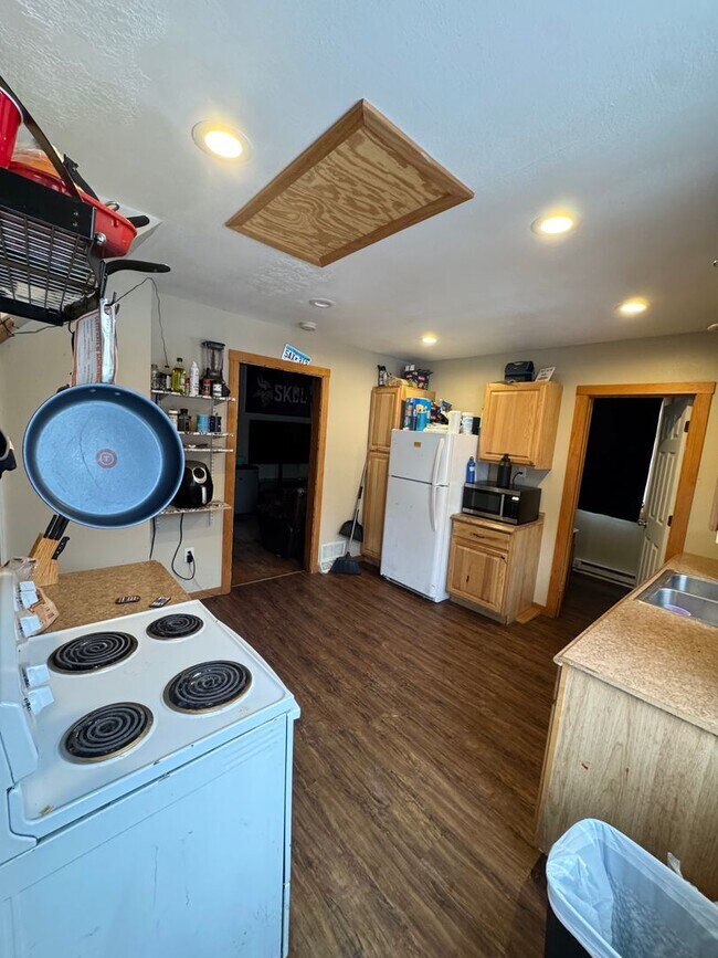 Foto del edificio - 1821 E 1st St