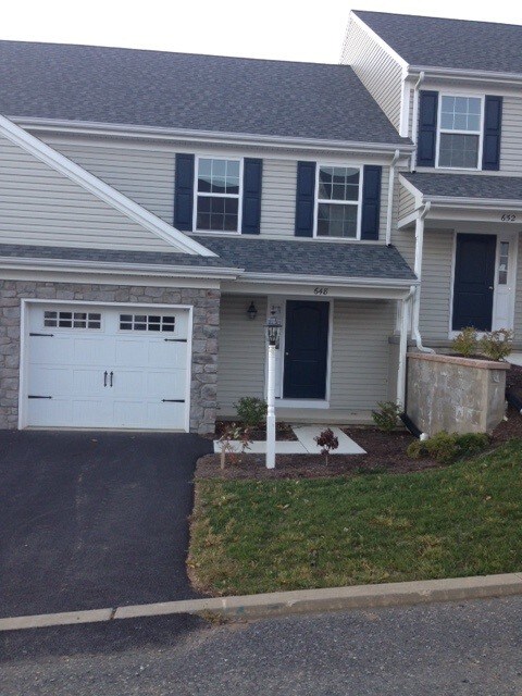Primary Photo - 648 Winding Ln