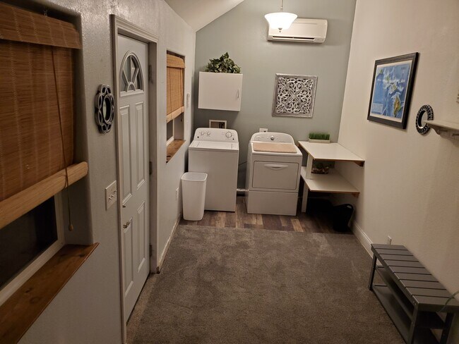 laundry - 1848 Daniel Way