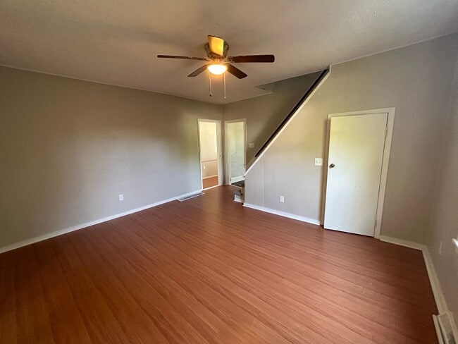 Building Photo - Addyston- Cozy 2 bedroom 1 bath