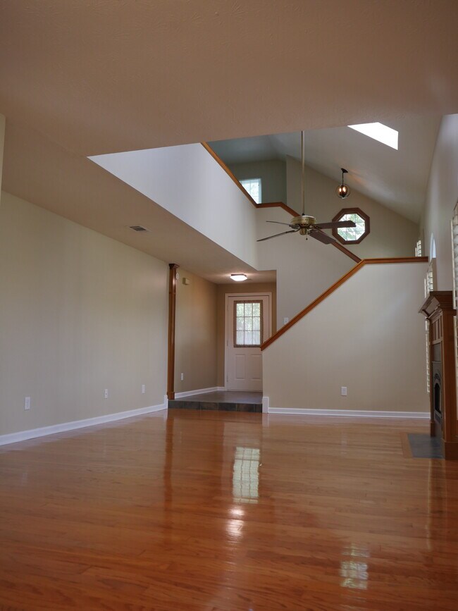 Building Photo - 4995 N Bridges Dr