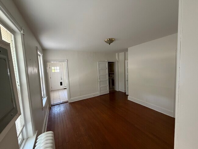 Building Photo - 1531 Delaware Ave